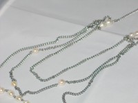 Lange Edelstahlkette mit Perlen